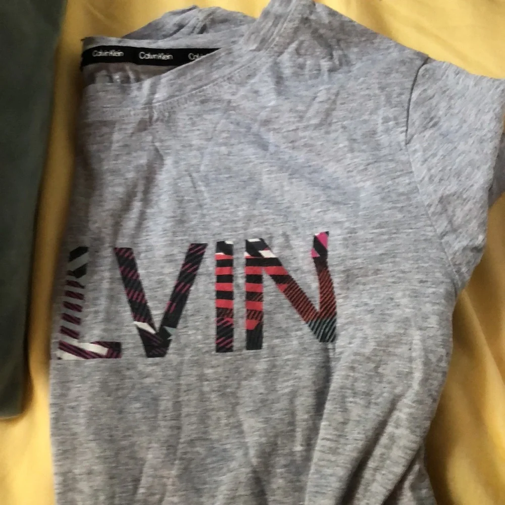 NWOT Calvin Klein tee size large TB - Picture 2 of 4